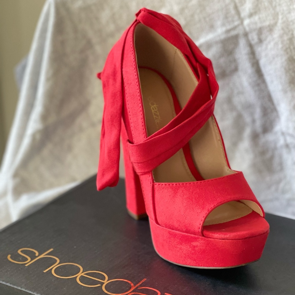 Shoe Dazzel Red Pumps
